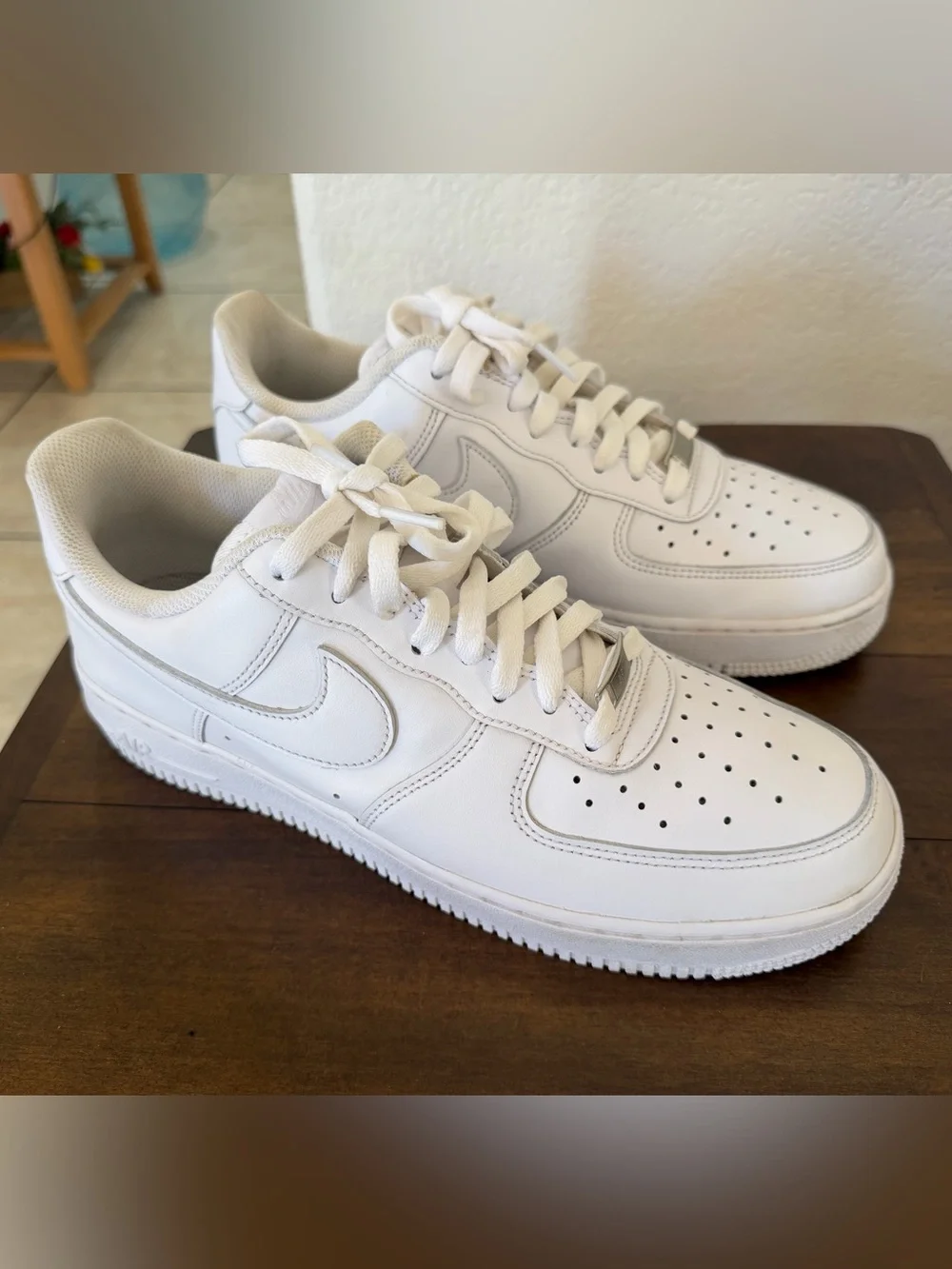 Nike Air Force 1 '07 Shoes Mens Size 10  White